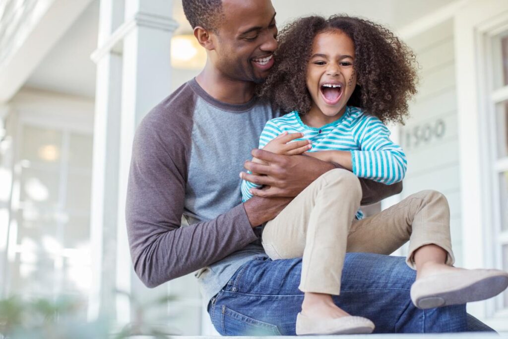 O Ministério Público, de acordo com o Juiz, concluiu que nos documentos da menina contasse o nome dos dois pais.