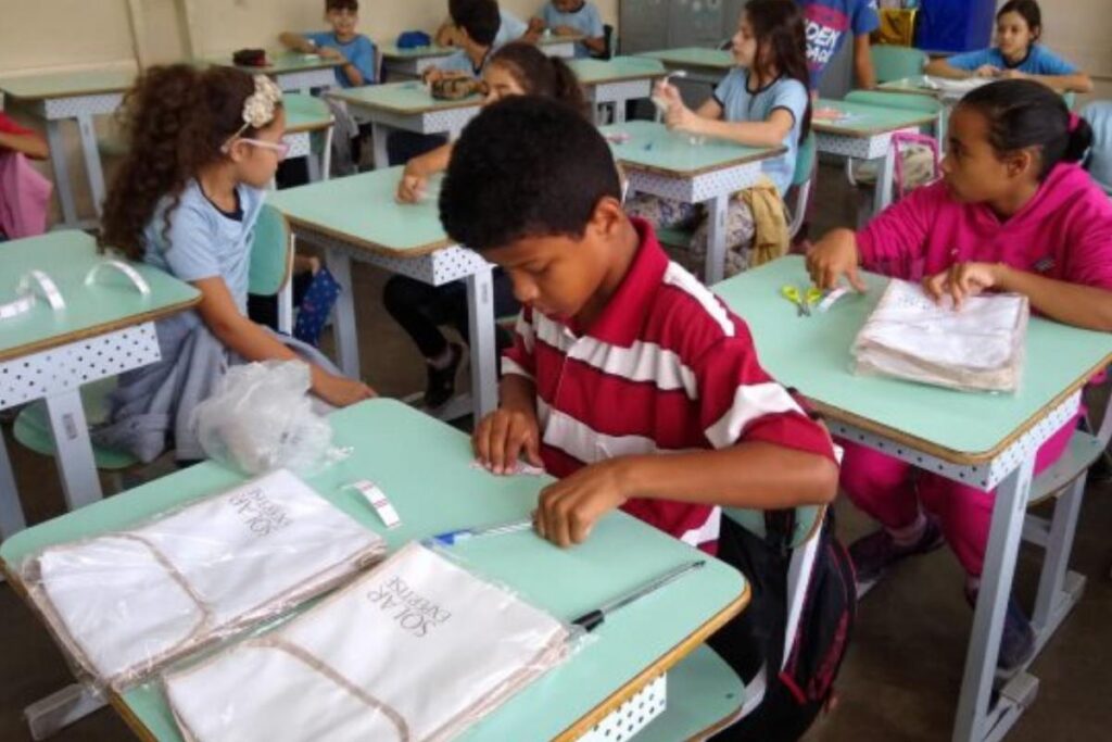 “Estou formando futuros adultos conscientes e com a educação financeira na ponta da língua”, disse a professora.