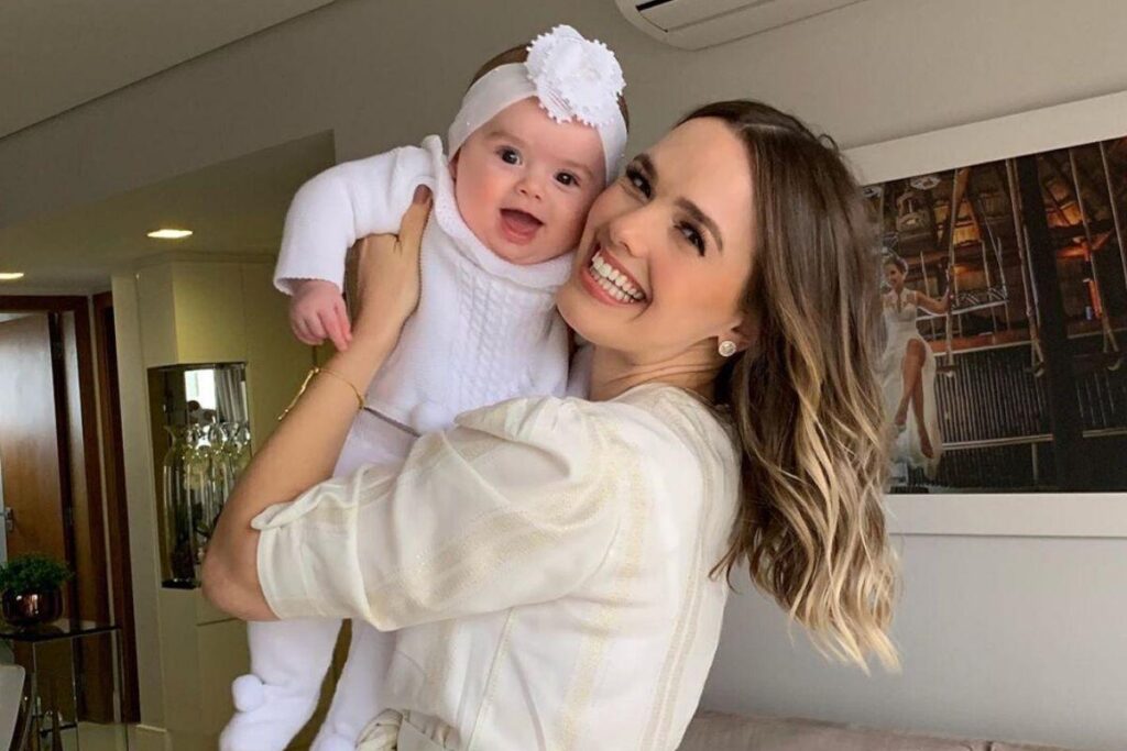 Thaeme comemorou a primeira palavra falada por Liz