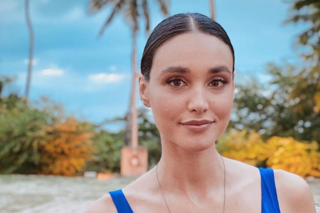 Débora Nascimento e a filha Bella