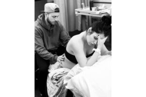 Na foto, William, Lauren, Kannon e Roman