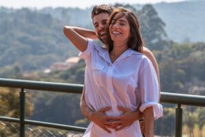 Romana e Alok estão esperando a chegada do primeiro filho, que se chamará Ravi