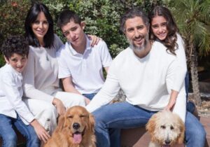 Marcos Mion e Suzana Gullo são pais de Romeo, Donatella e Stefano