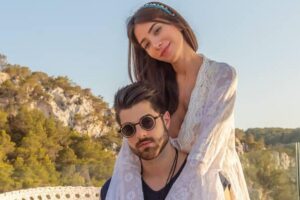 Romana e Alok sofreram a dor de passar por um aborto espontâneo no ano passado e agora celebram a chegada de Ravi com um ensaio diferente