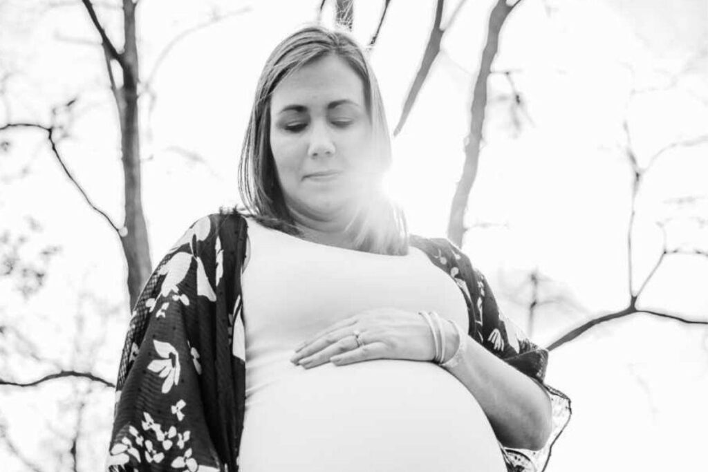 Jessica passou por uma série de emoções ao descobrir que um dos bebês não tinha cérebro