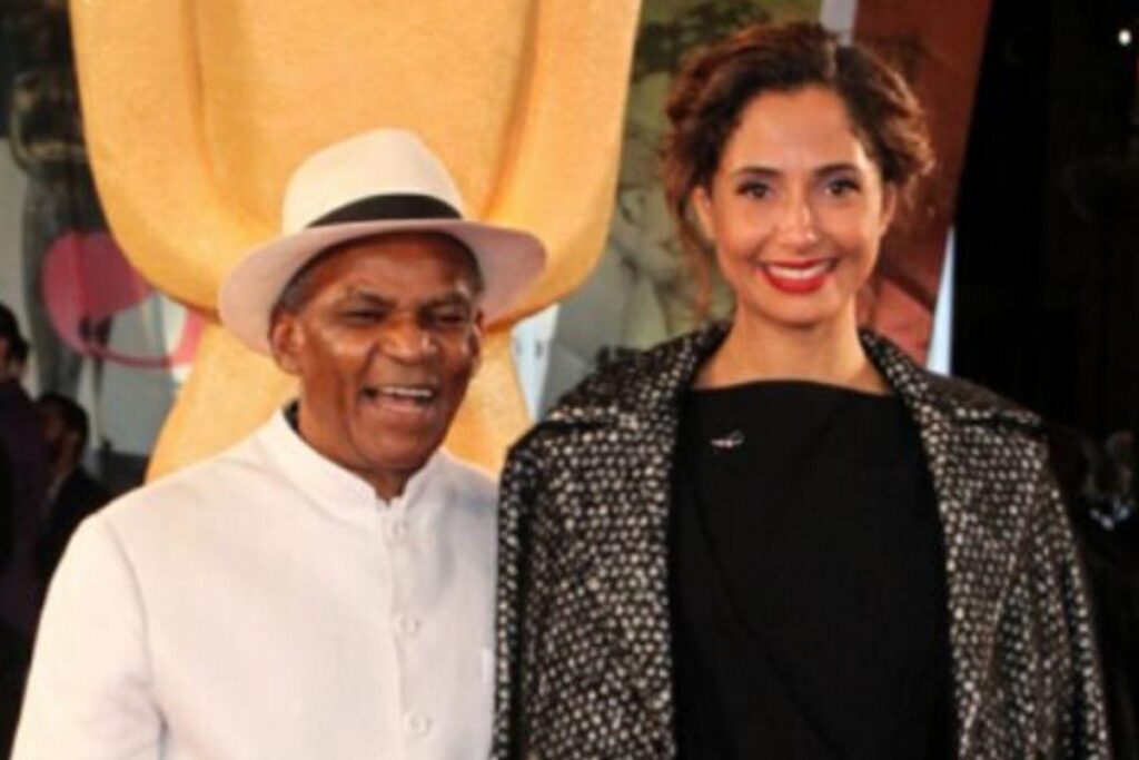 Ela assumiu o namoro com a artesã Beatriz Coelho