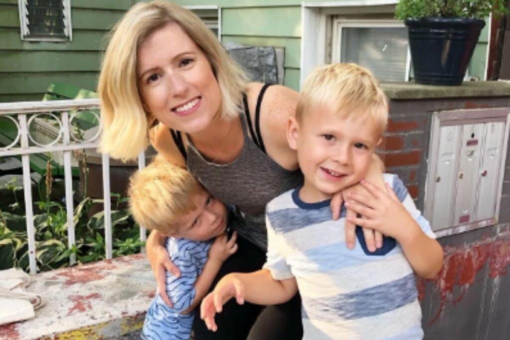 Lindsay Powers e os filhos