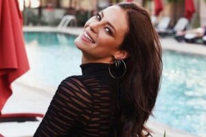 Paolla Oliveira publicou fotos com a afilhada