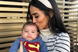 “Fala se essa fase de ‘comer’ a gente não é demais?”, escreveu Jade