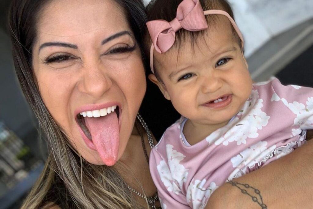 Mayra Cradi é casada com Arthur Aguiar, os dois são pais de Sophia, mas ela já era mãe de Lucas, que tem 18 anos