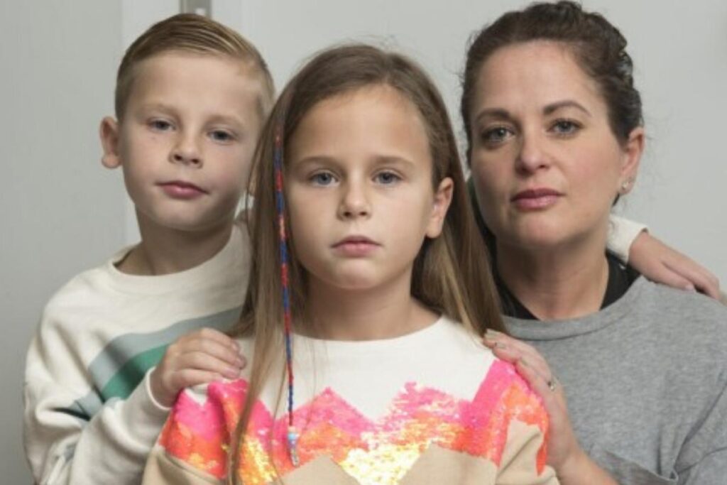 Lexi Yeo, de 10 anos e as feridas causadas pelo ataque