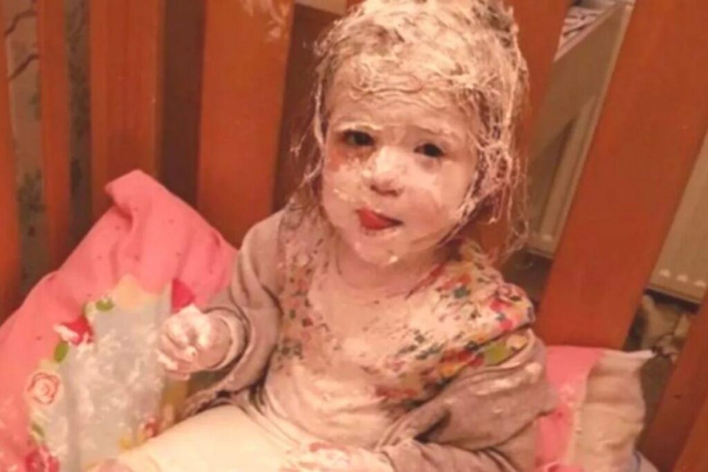 Elisa tem apenas 2 anos