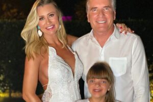 Ana Paula levou Rafinha para passar o dia com ela no médico