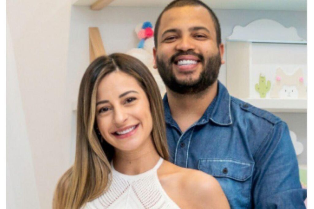 Projota e esposa Tâmara em chá de bebê da filha