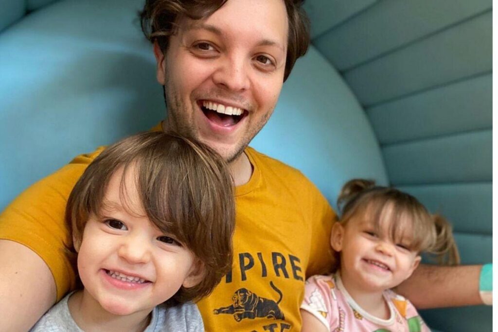 O pai quer trabalhar a individualidade dos filhos