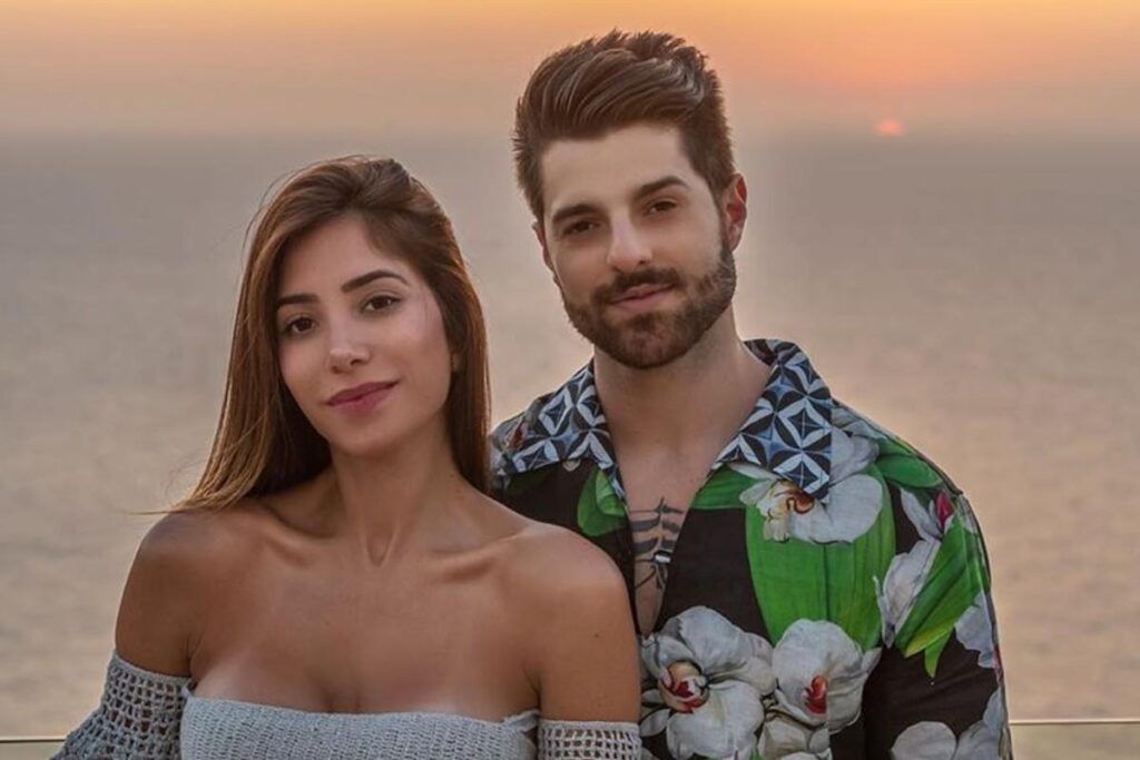 Essa é uma das fotos do ensaio de gestante de Romana. O casal ficou lindo, não é mesmo?