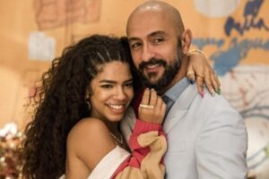 Verena conversa com o marido por não se sentir à vontade para transar após o nascimento do filho