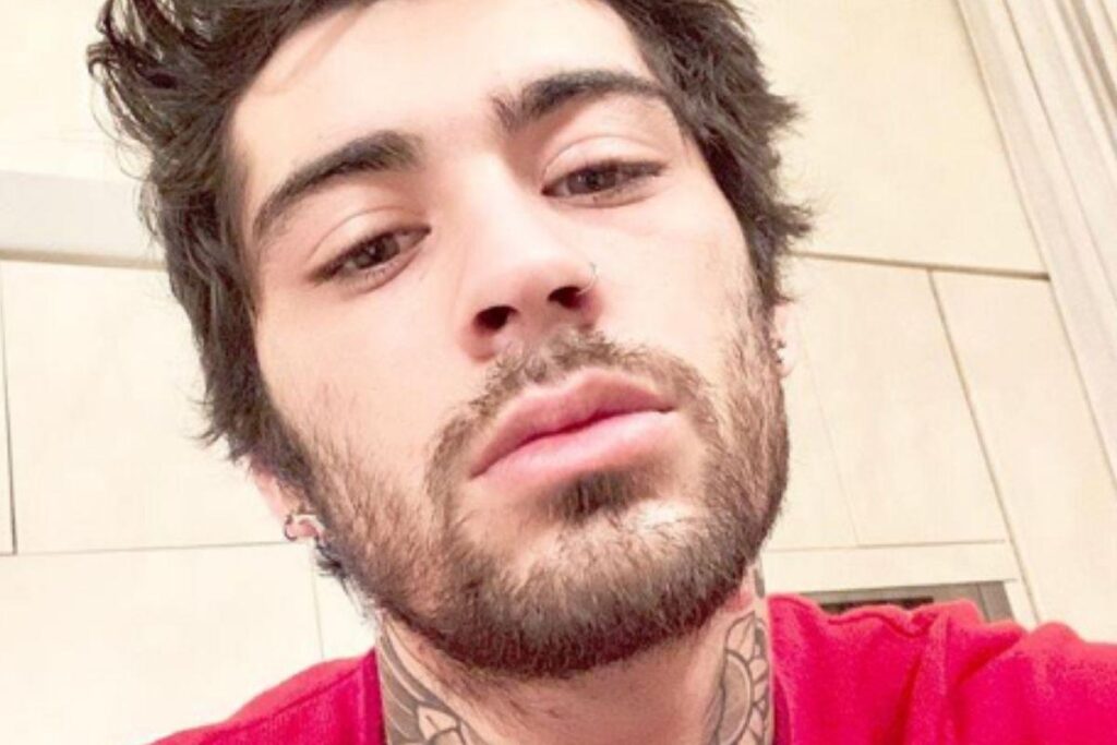 Zayn era integrante da banda One Direction.