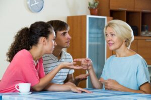 A sogra tem o seu papel na relação familiar