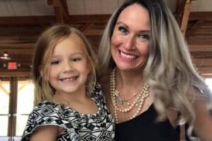 Brittani Tomic é mãe de Zola, de 4 anos