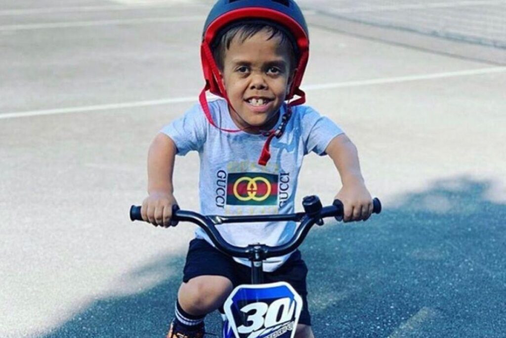 Brad Williams arrecada R$ 2 milhões para Quaden Bayles ir para Disney