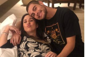 O casal está junto desde 2017