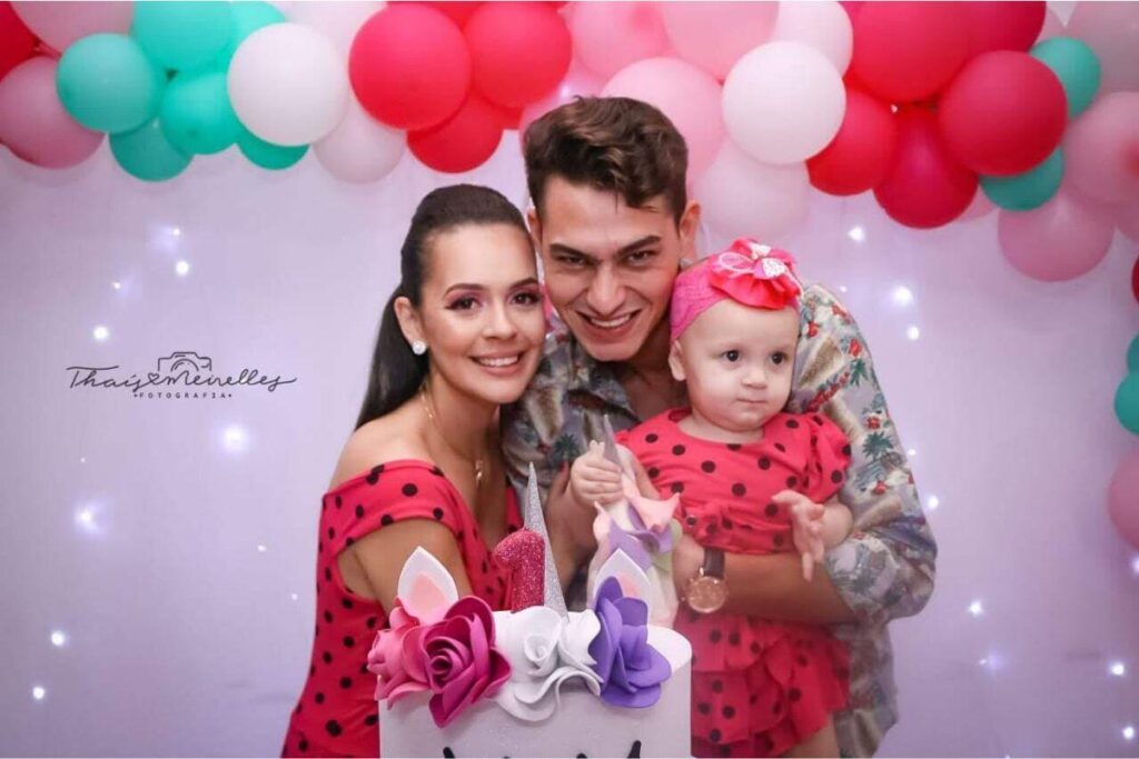 Valentina é muito amada pelo casal