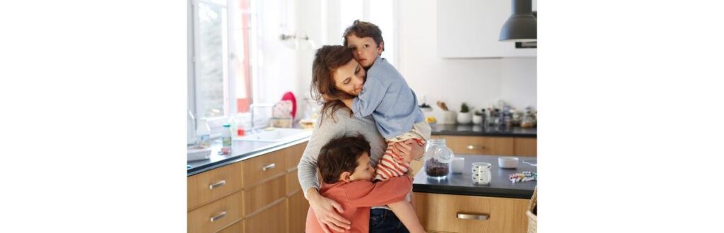 Carregar os filhos no colo tem um peso nisso