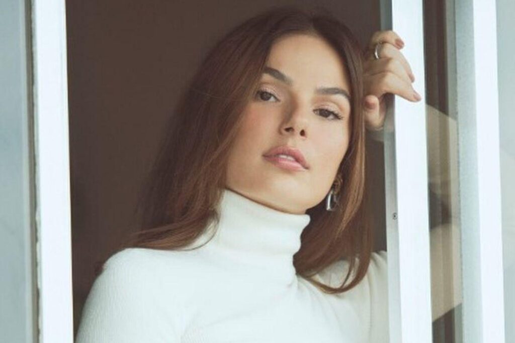 Isis é mãe do menino Rael