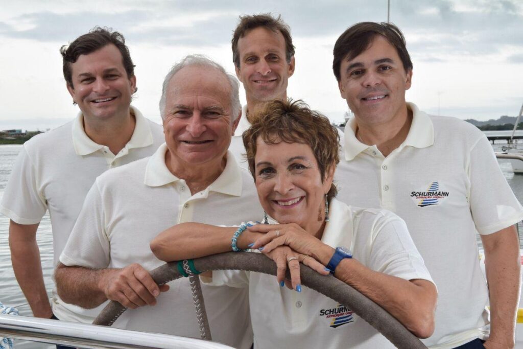 Heloísa Schurmann em alto mar