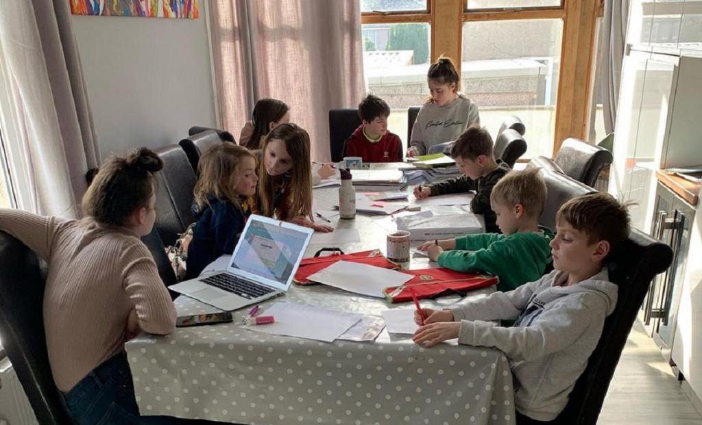 Sue está de 35 semanas de gestação do 21º filho