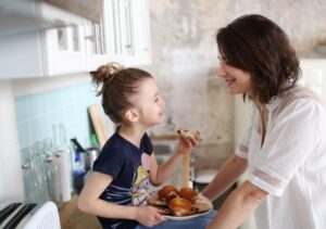 Durante a quarentena, é normal ter dúvidas sobre a nova rotina com os filhos
