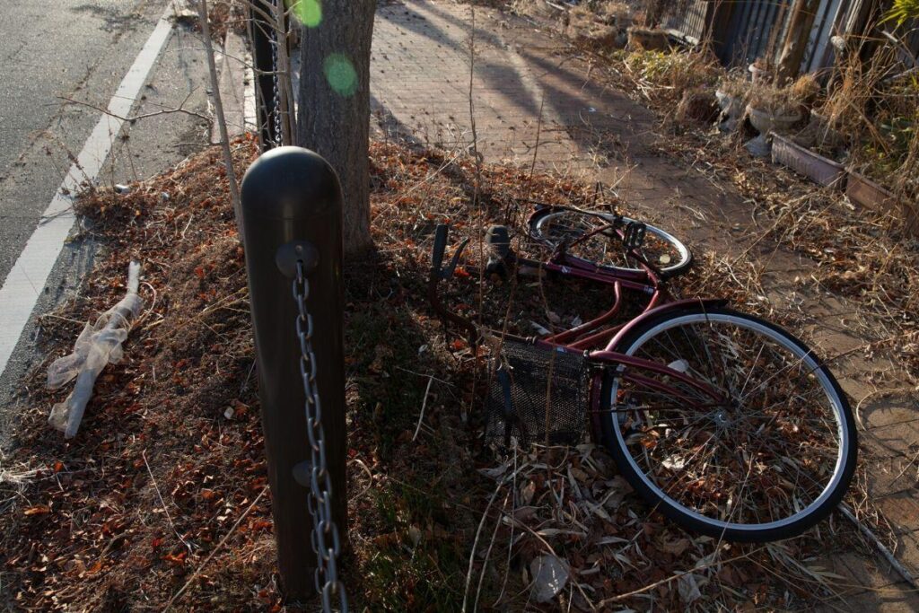 Pai estupra filha e a manda dizer que se machucou andando de bicicleta