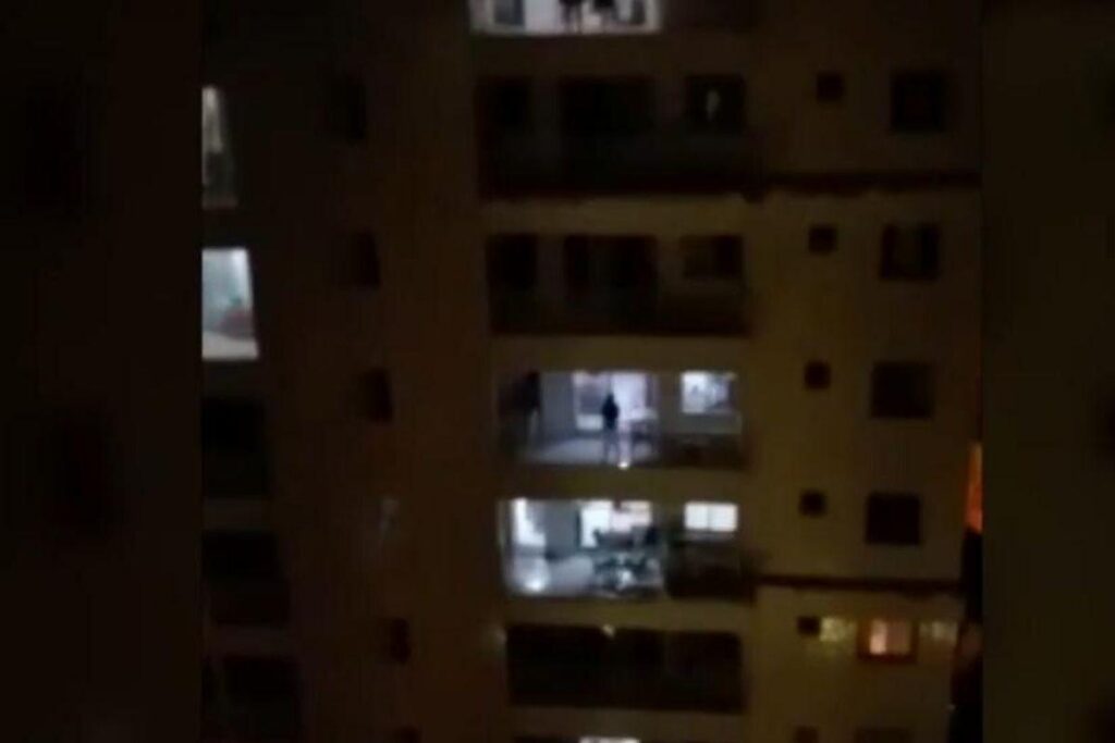 Garota comemora aniversário de um 1 ano durante a quarentena e recebe surpresa dos vizinhos