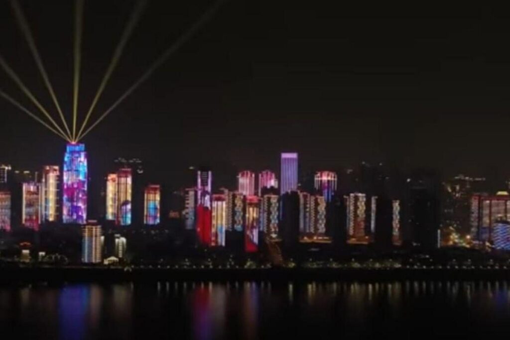 Luzes pós confinamento