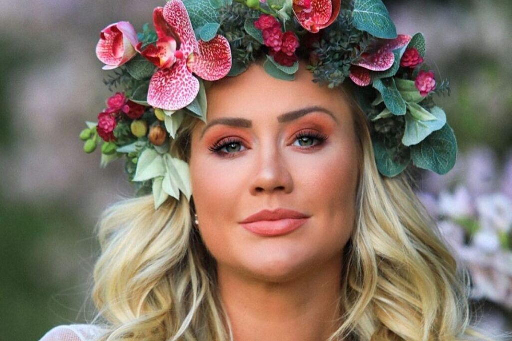 Vicky é a primeira filha do casal