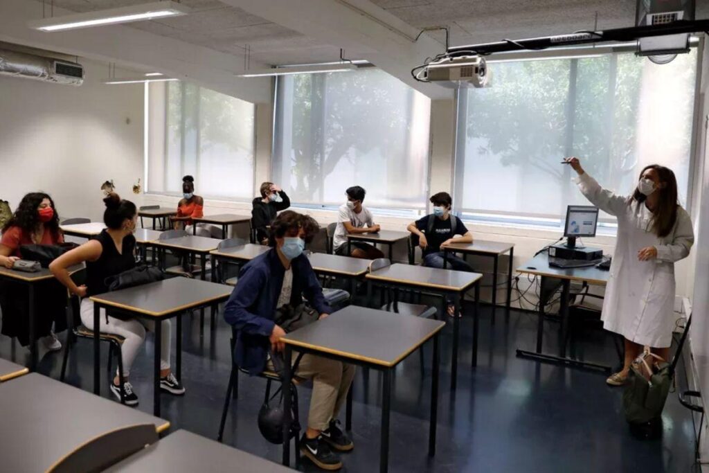 Alunos voltam às aulas em Portugal