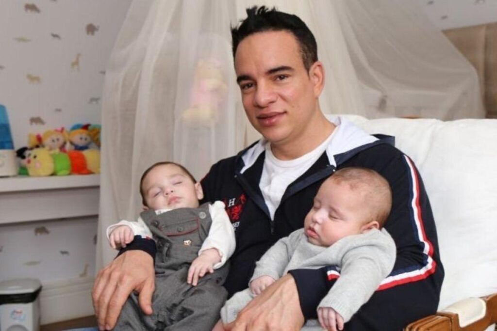 Pai solo realiza sonho de ter filhos por meio da sobrinha: “Foram cinco anos e três familiares”