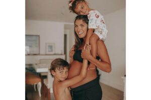 Mariana Uhlmann comemora o mesversário do filho mais novo