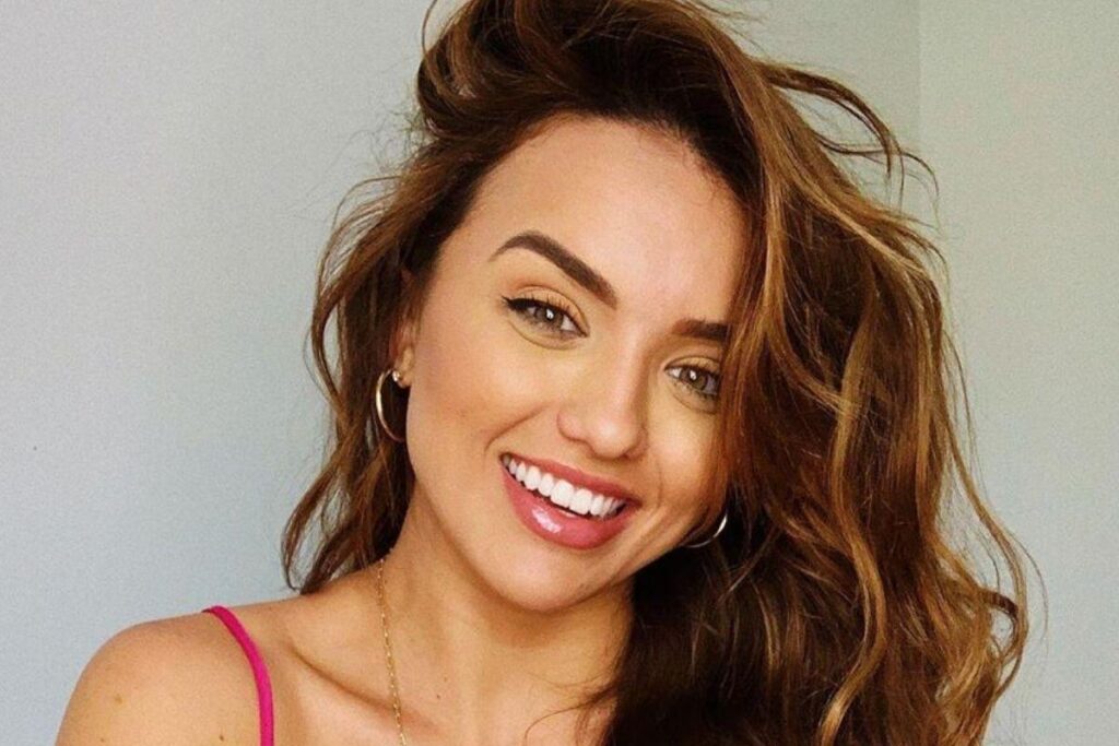 A influencer foi criticada por dar uma festa em casa