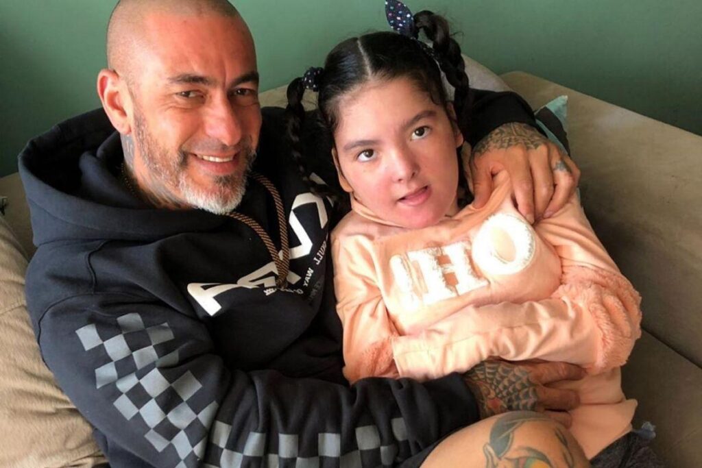 Henrique Fogaça fala sobre a evolução da filha no tratamento para epilepsia