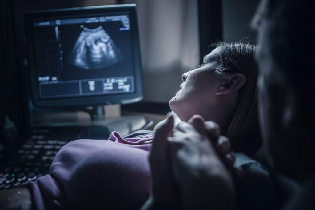 Veronica teve Luna 18 dias depois de sair do hospital por conta do coronavírus
