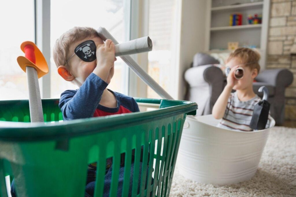 Educar as crianças sem oprimi-las é uma ótima maneira de extimular a empatia nos pequenos