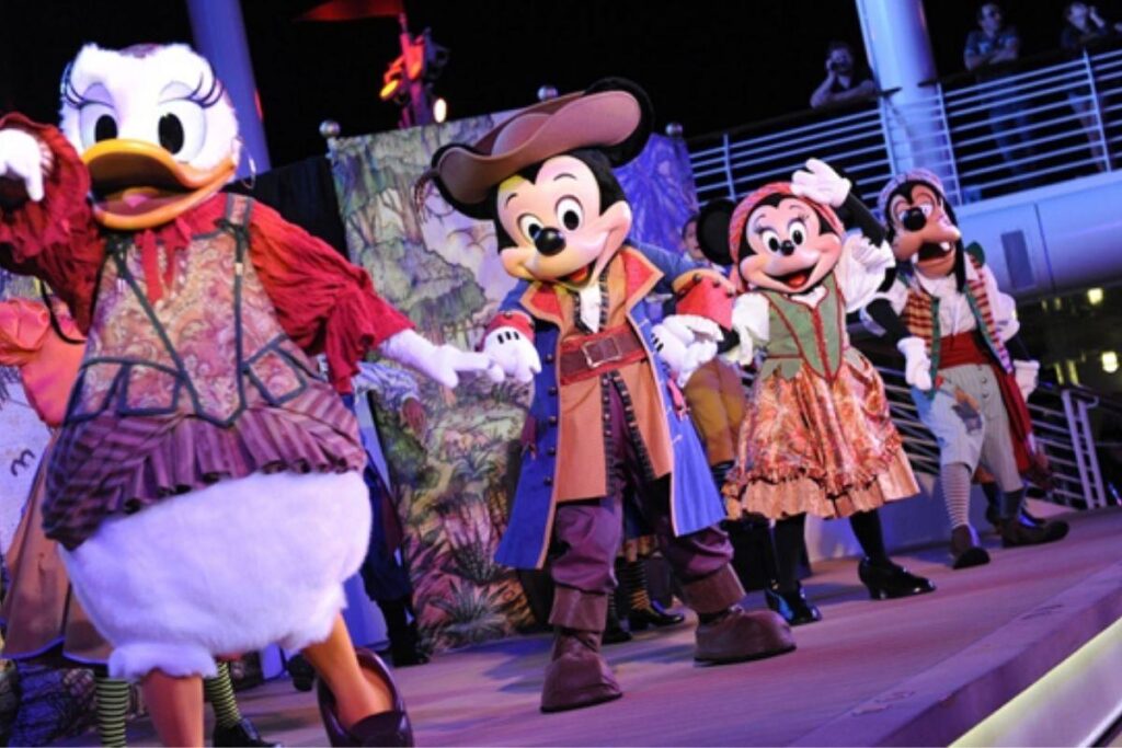 Disney cria plataforma com atividades para entreter sua família em casa