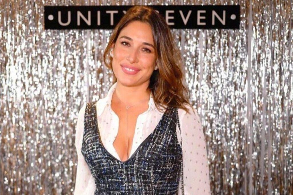 Giselle Itié compartilha foto amamentando e encanta seguidores