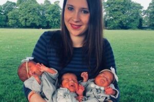 deu à luz a três bebês