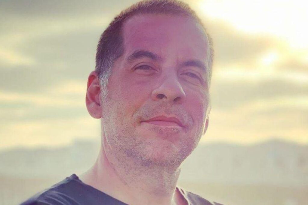 Leandro falou sobre a relação com o irmão e lembrou da infância dos dois