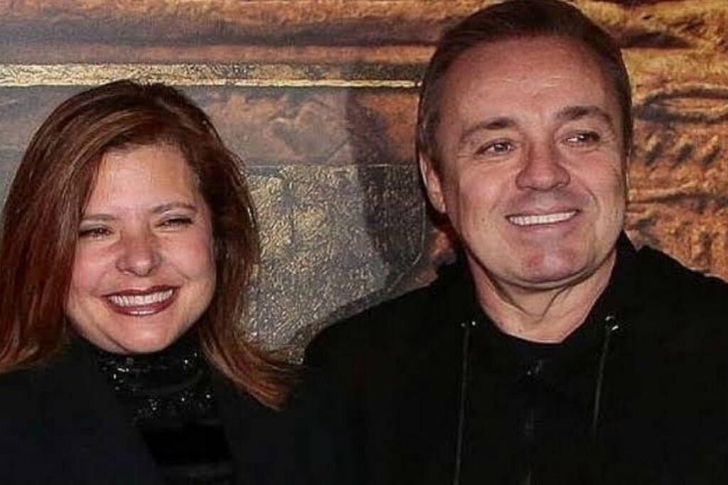 Rose Miriam com o três filhos com Gugu Liberato, as gêmas Sofia e Marina e João Augusto