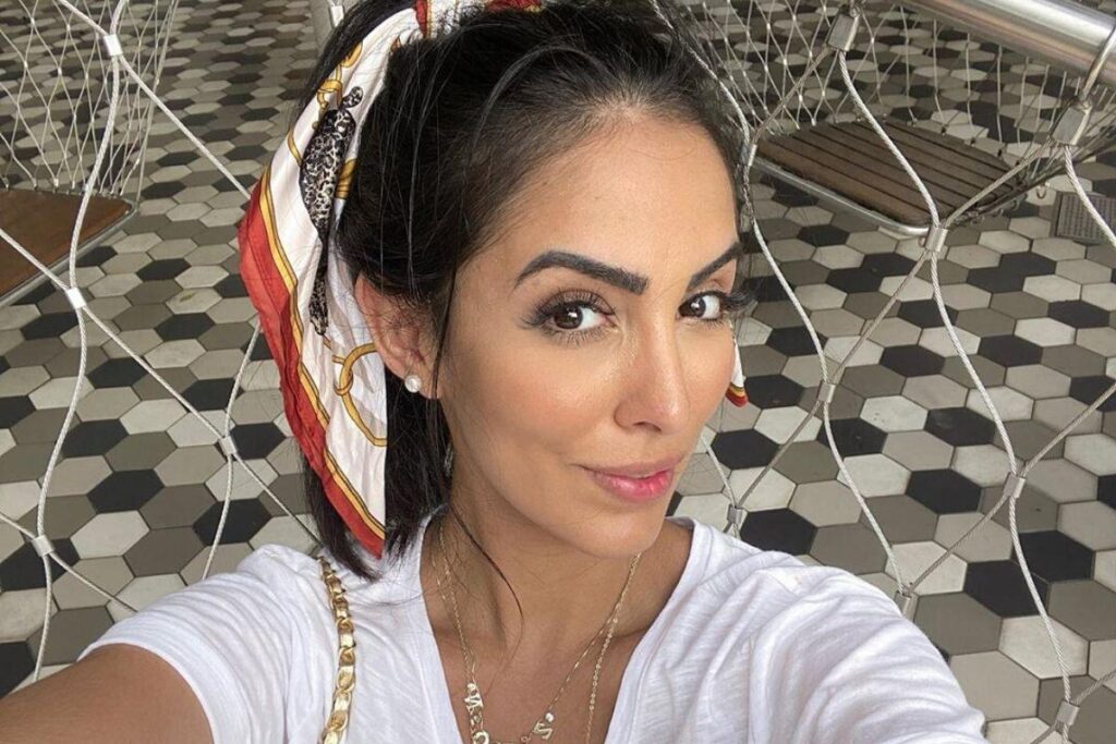 Jade Seba faz relato sobre amamentação