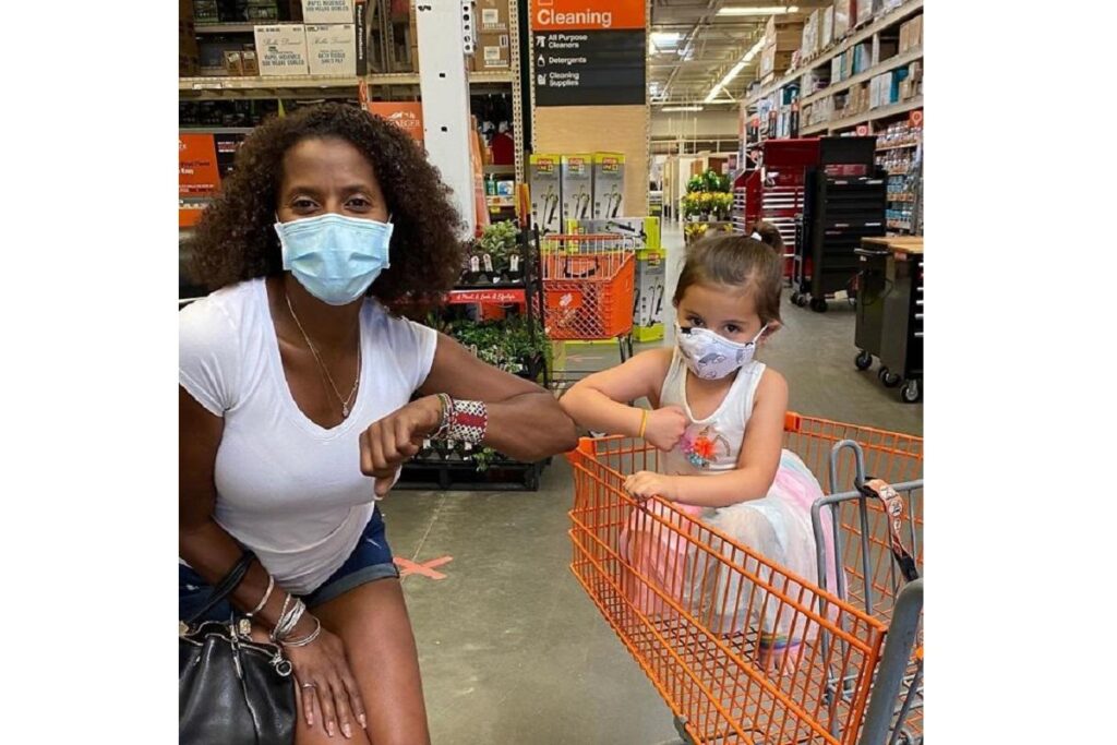 Sherri e Cam agora são melhores amigas!